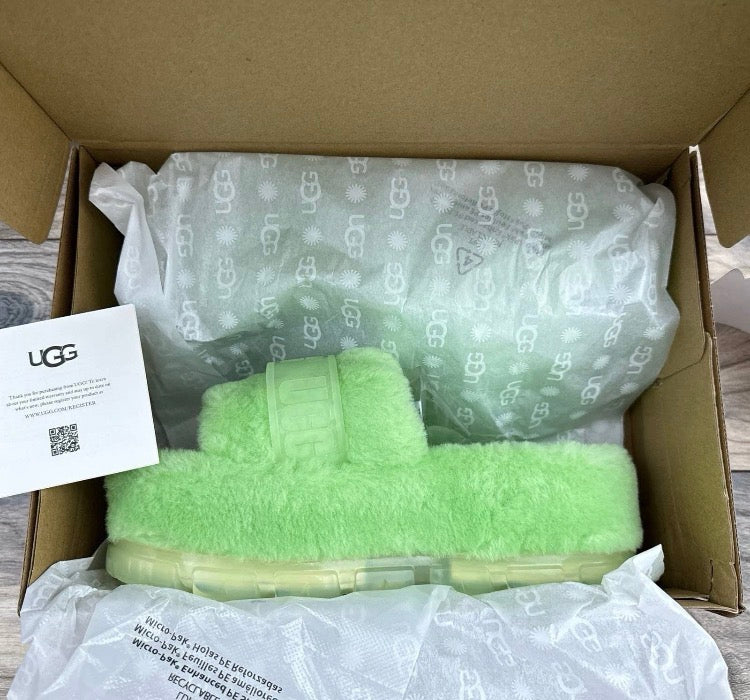 🟢 NEW 🟢 Women’s UGG Slippers - UGG Fluffita Slip On Sandal (WMNS SZ 6 US)