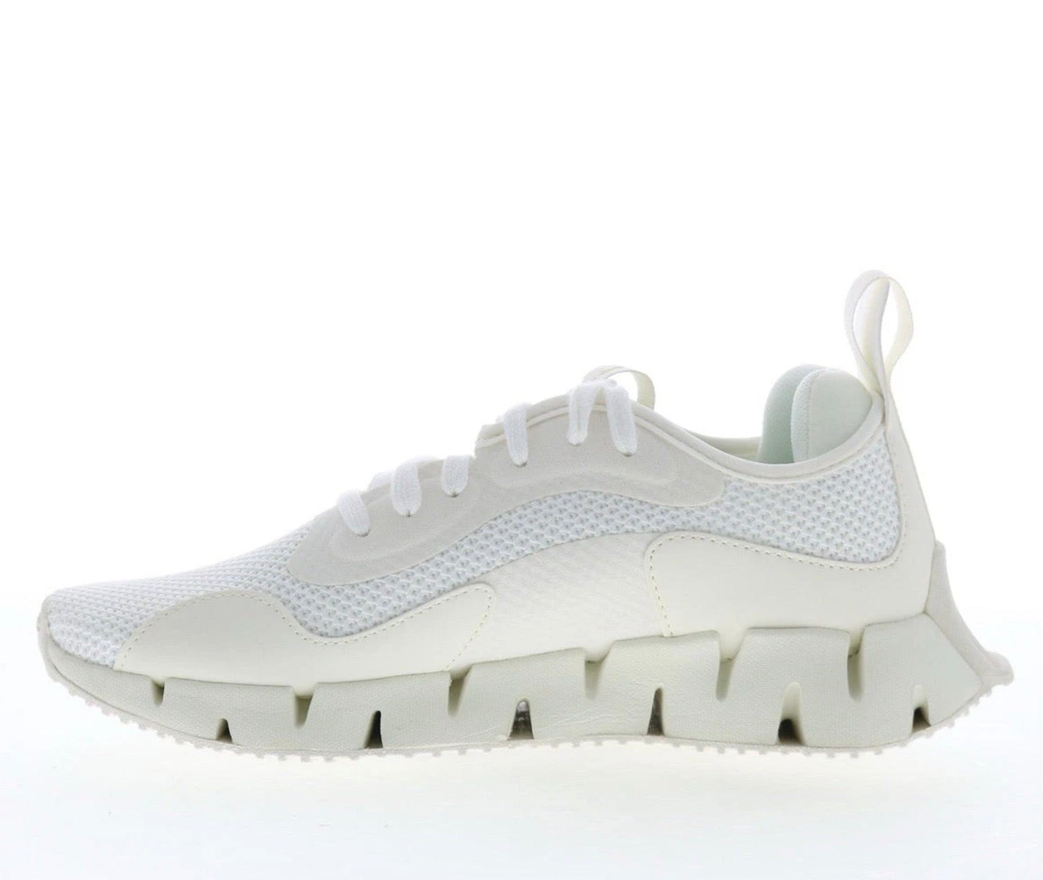 ✅ NEW ✅  Women’s Reebok Athletic Running Sneaker - (Size 8.5 US)