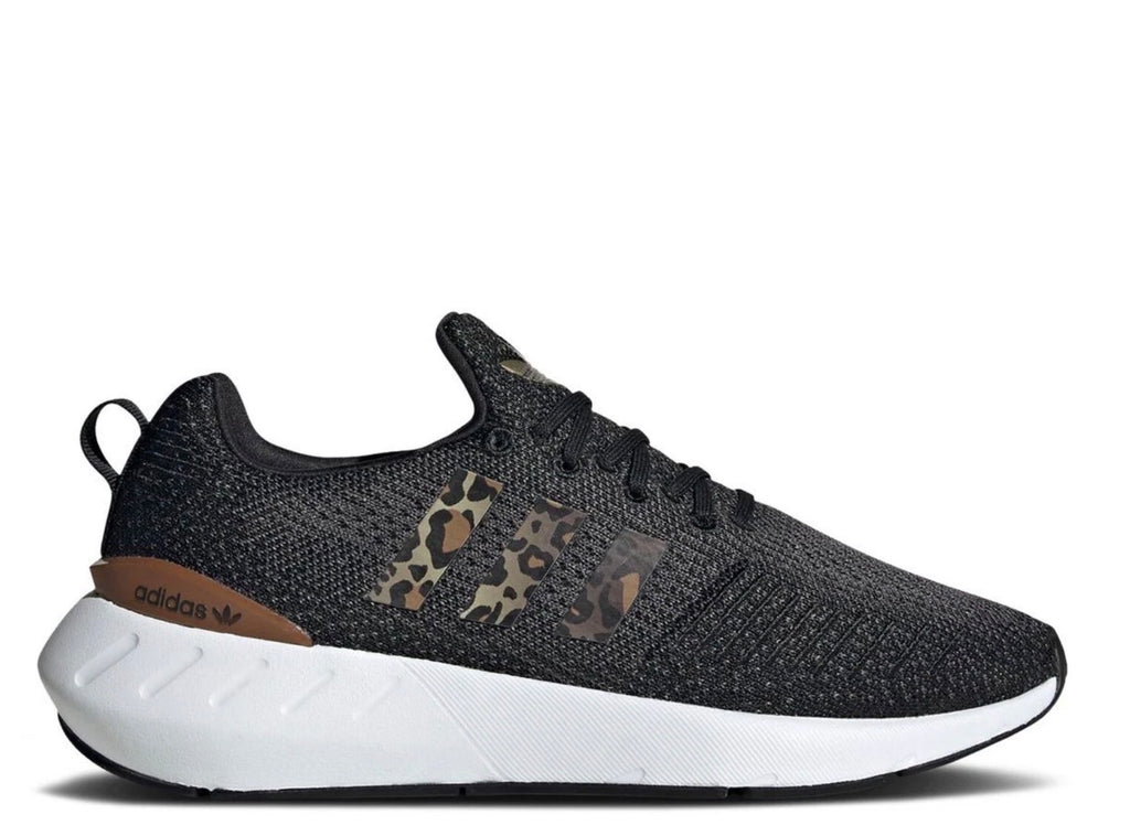 ✅ NEW ✅ Adidas Women’s Athletic Sport Sneaker - (Women’s Size 10.5 US)