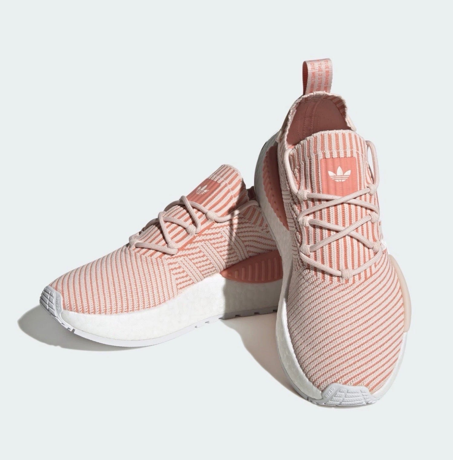 ✅ NEW ✅ Adidas Athletic Sport Sneaker - (WMNS SZ 11 US) (Men SZ 9.5 US)