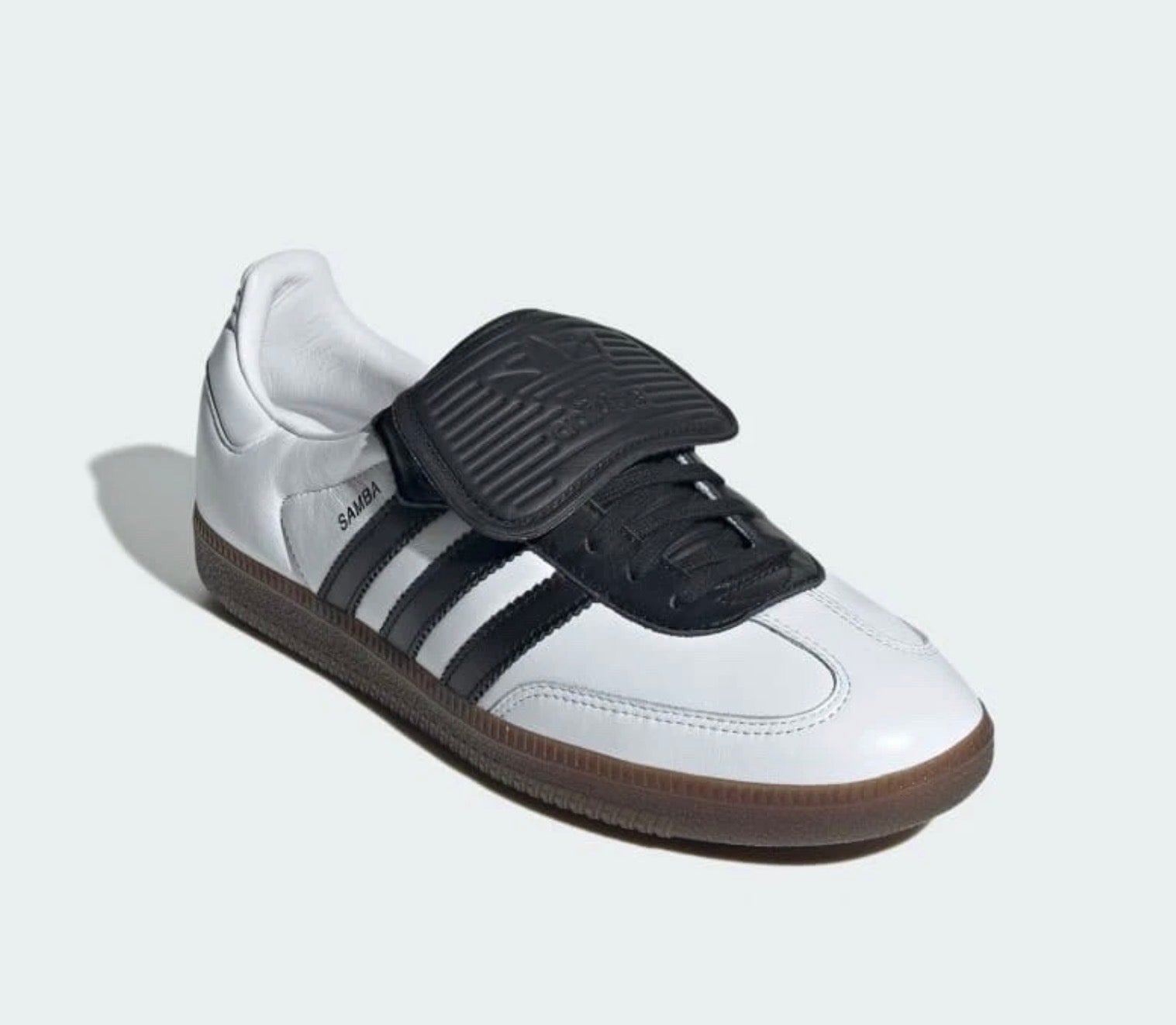 ✅ NEW ✅ Adidas Men’s Athletic Sport Sneaker - (Men’s Size 13 US)