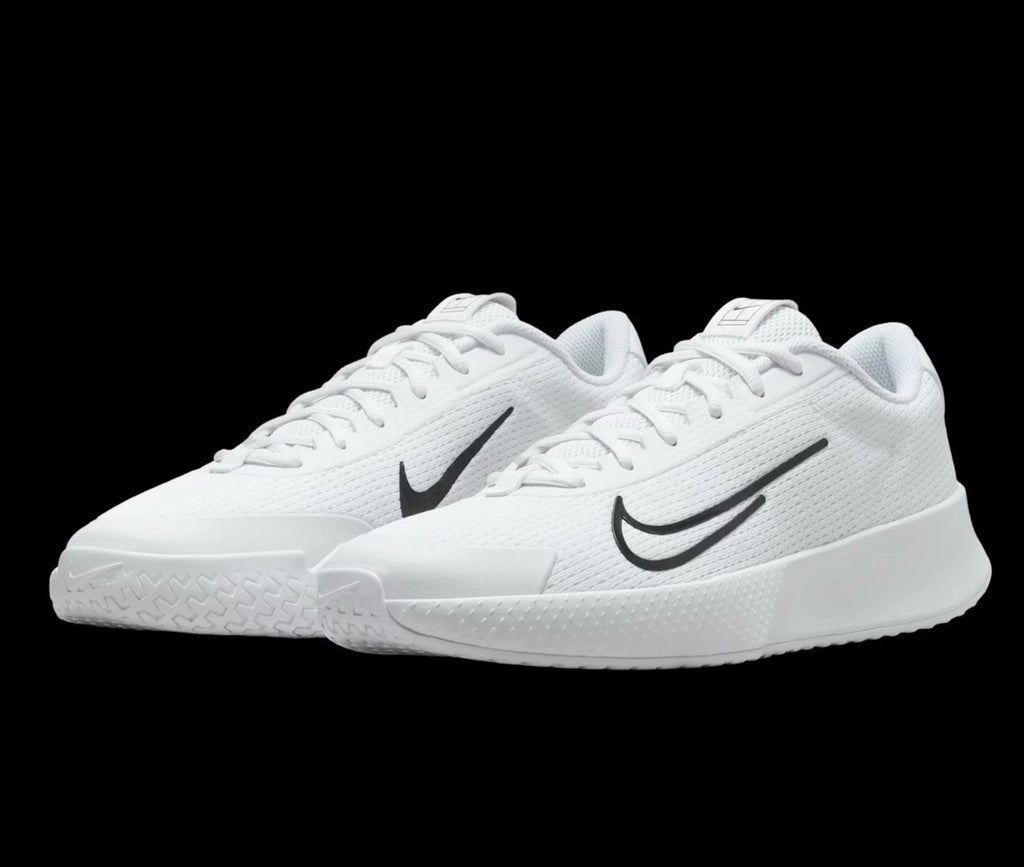 ✅ NEW ✅ Nike Men’s Athletic Sport Sneaker - (Men’s Size 10 US)