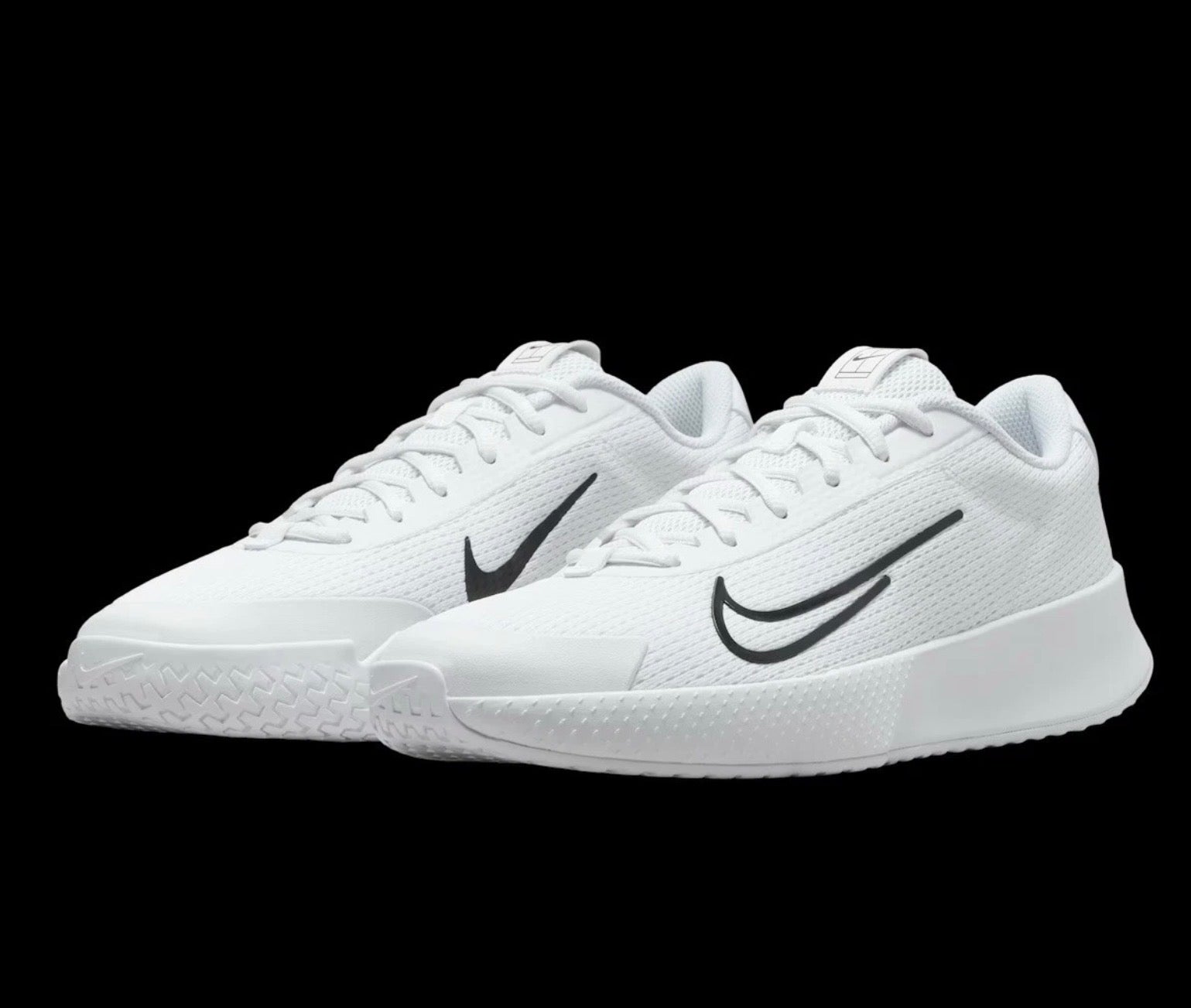 ✅ NEW ✅ Nike Men’s Athletic Sport Sneaker - (Men’s Size 10 US)
