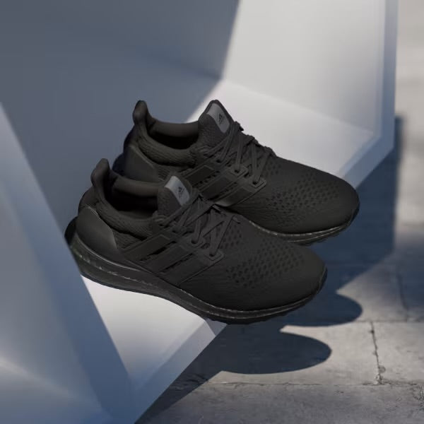 🟢 NEW 🟢 Womens Adidas Ultraboost 1.0 Athletic Sneaker - (Women’s SZ 7.5 US)