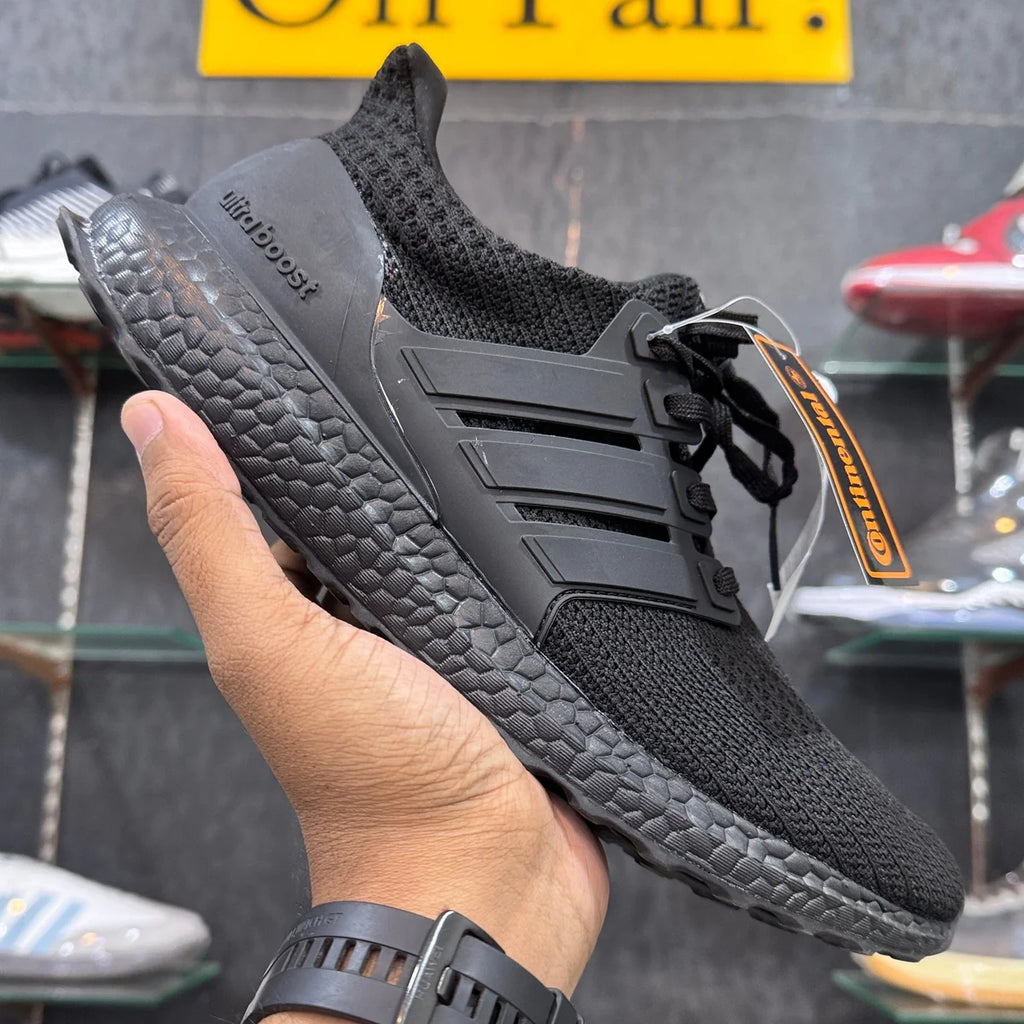 🟢 NEW 🟢 Womens Adidas Ultraboost 1.0 Athletic Sneaker - (Women’s SZ 7.5 US)