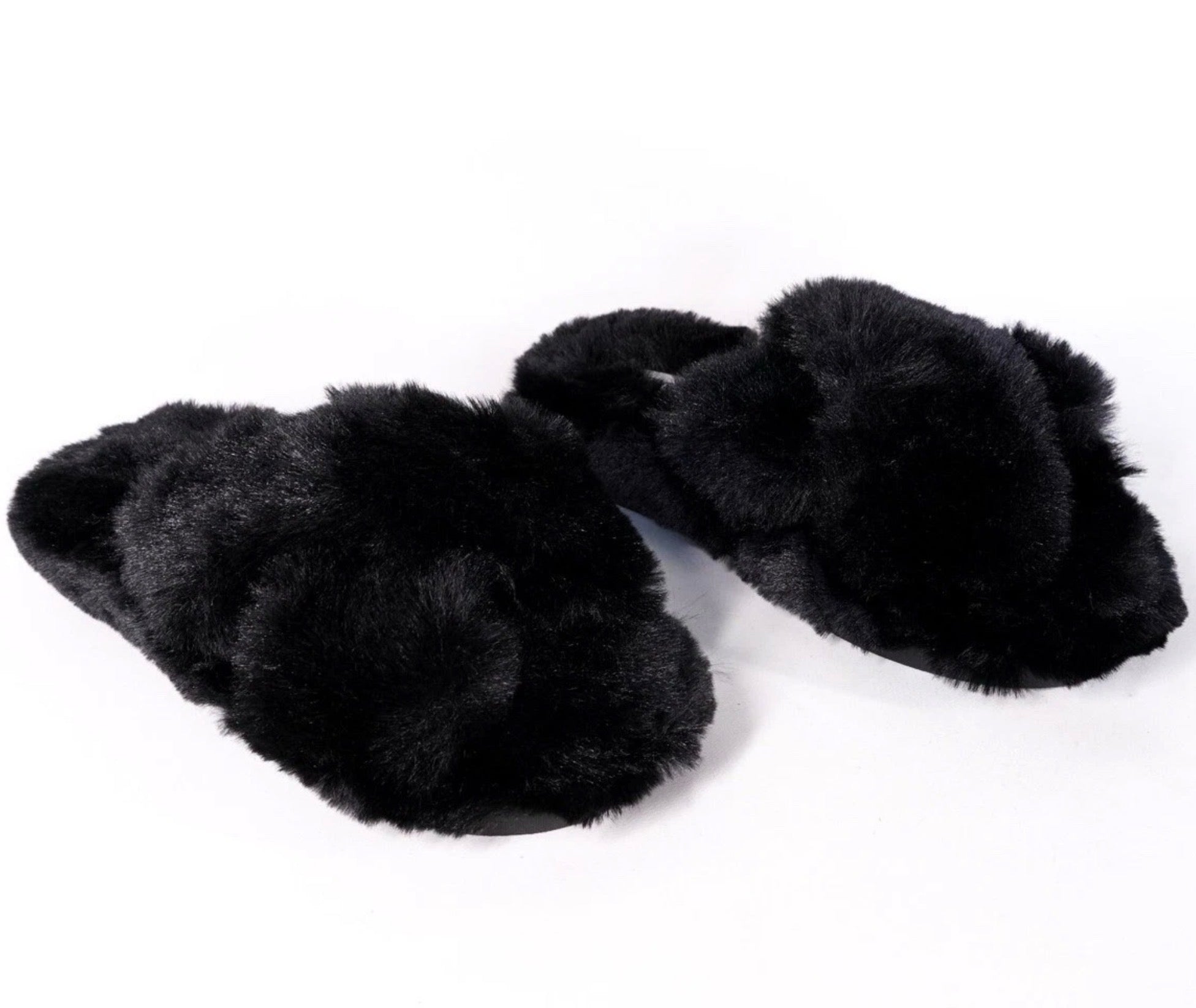 🟢 NEW 🟢 Womens Slip On Bedroom Slippers - Steve Madden (Size 5Y Or 6 Women’s US)✅