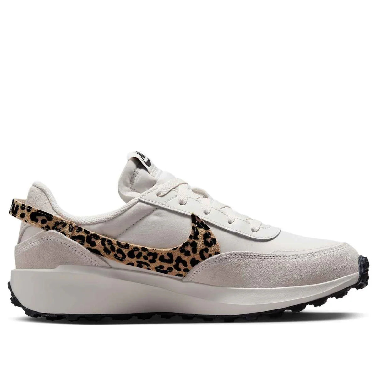 ✅ NEW ✅ Nike Waffle Athletic Running Sneaker - (Women’s Size 9.5 US)