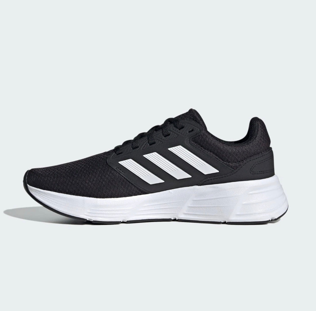 🟢 NEW 🟢 Adidas Men’s Athletic Sport Sneaker - (Men’s SZ 11.5 US)