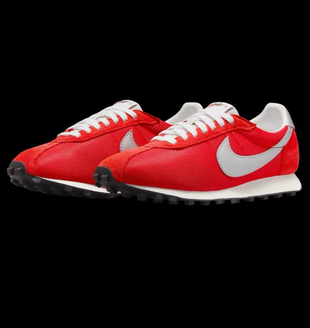 🟢 NEW 🟢 Nike Women’s Athletic Sport Sneaker - (Women’s 7.5 US)