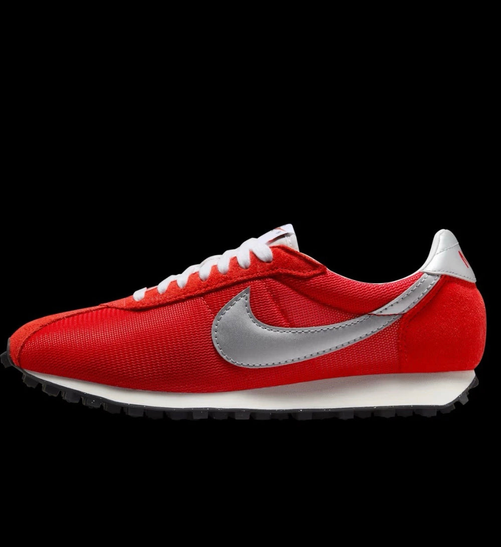 🟢 NEW 🟢 Nike Women’s Athletic Sport Sneaker - (Women’s 7.5 US)