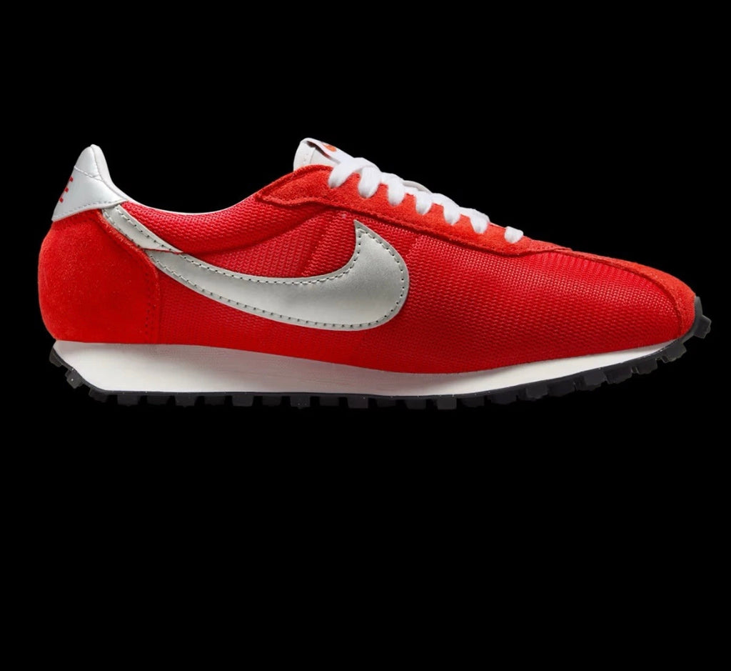 🟢 NEW 🟢 Nike Women’s Athletic Sport Sneaker - (Women’s 7.5 US)