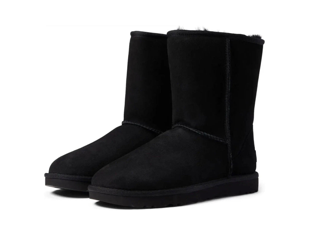 🟢 NEW 🟢 UGG Women’s Classic Short Boots - (Women’s SZ 6 US)