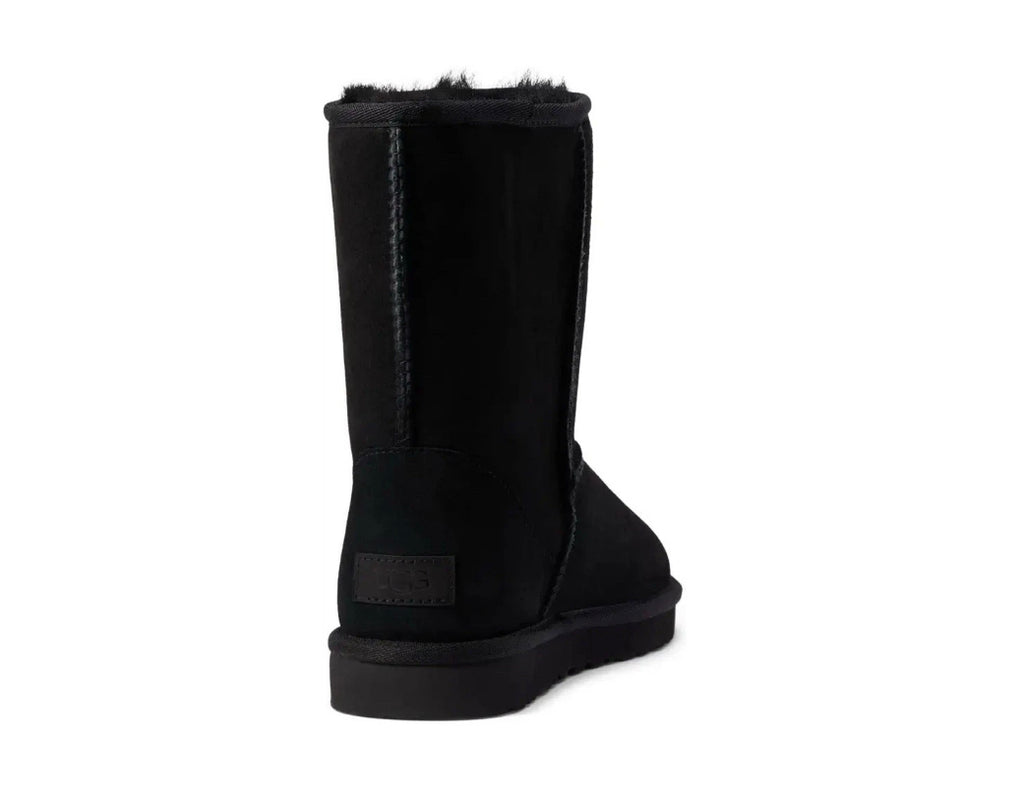 🟢 NEW 🟢 UGG Women’s Classic Short Boots - (Women’s SZ 6 US)