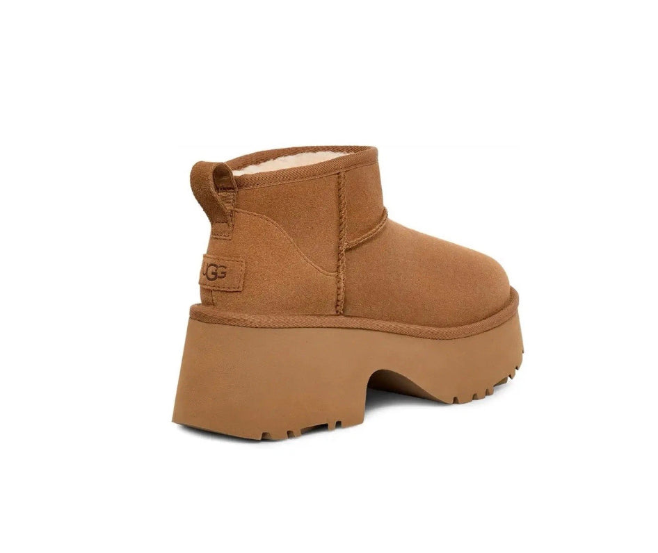🟢 NEW 🟢 UGG Women’s Classic Ultra Mini Boots - (Women’s 9 US)