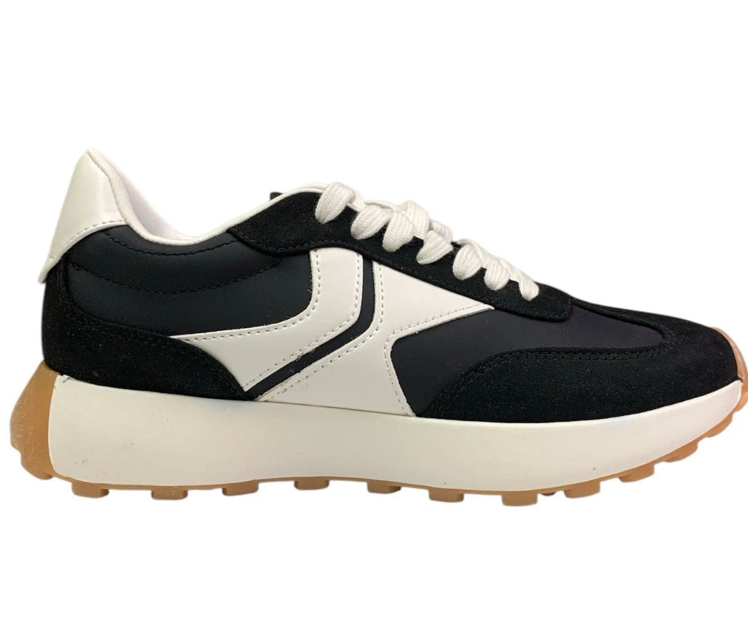 🟢 NEW 🟢 Women’s Slip On Sneaker - Steve Madden (Size 10 US Womens)