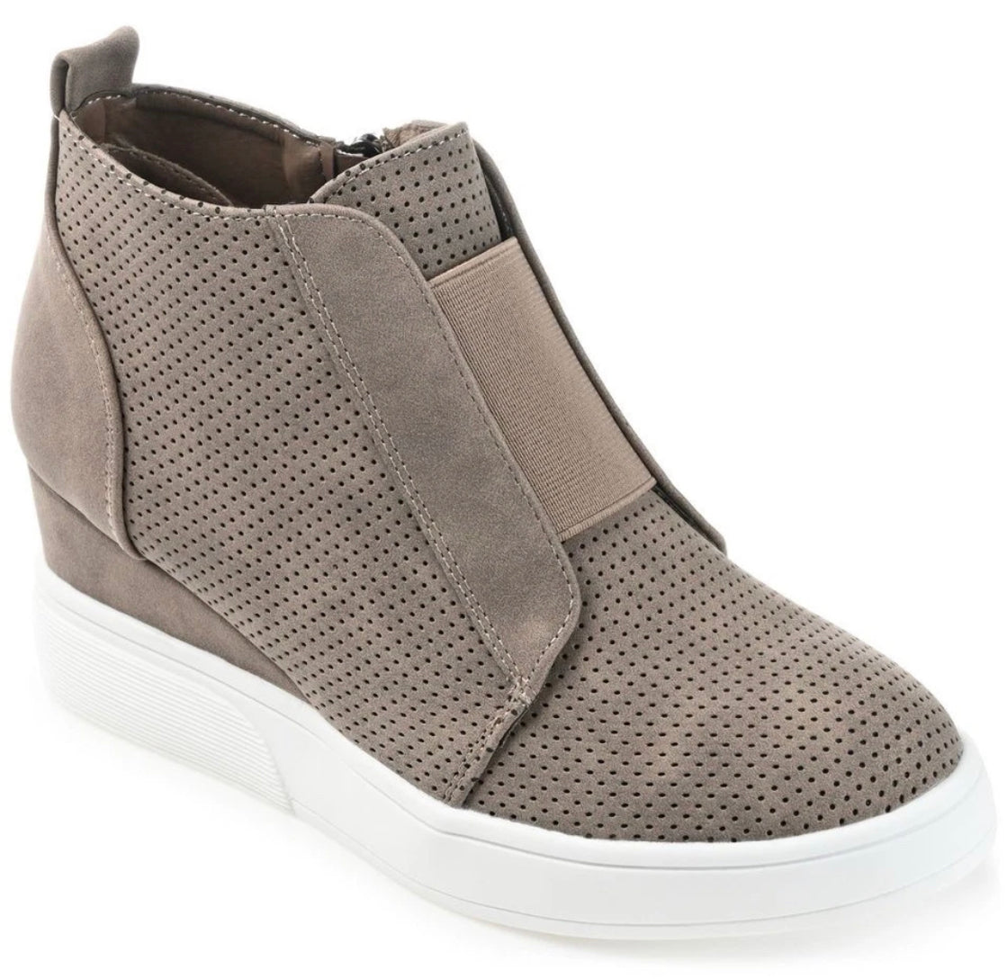 🟢 NEW 🟢 Women’s Slip On Wedge Sneaker - Steve Madden (Size 9 US Womens) ✅