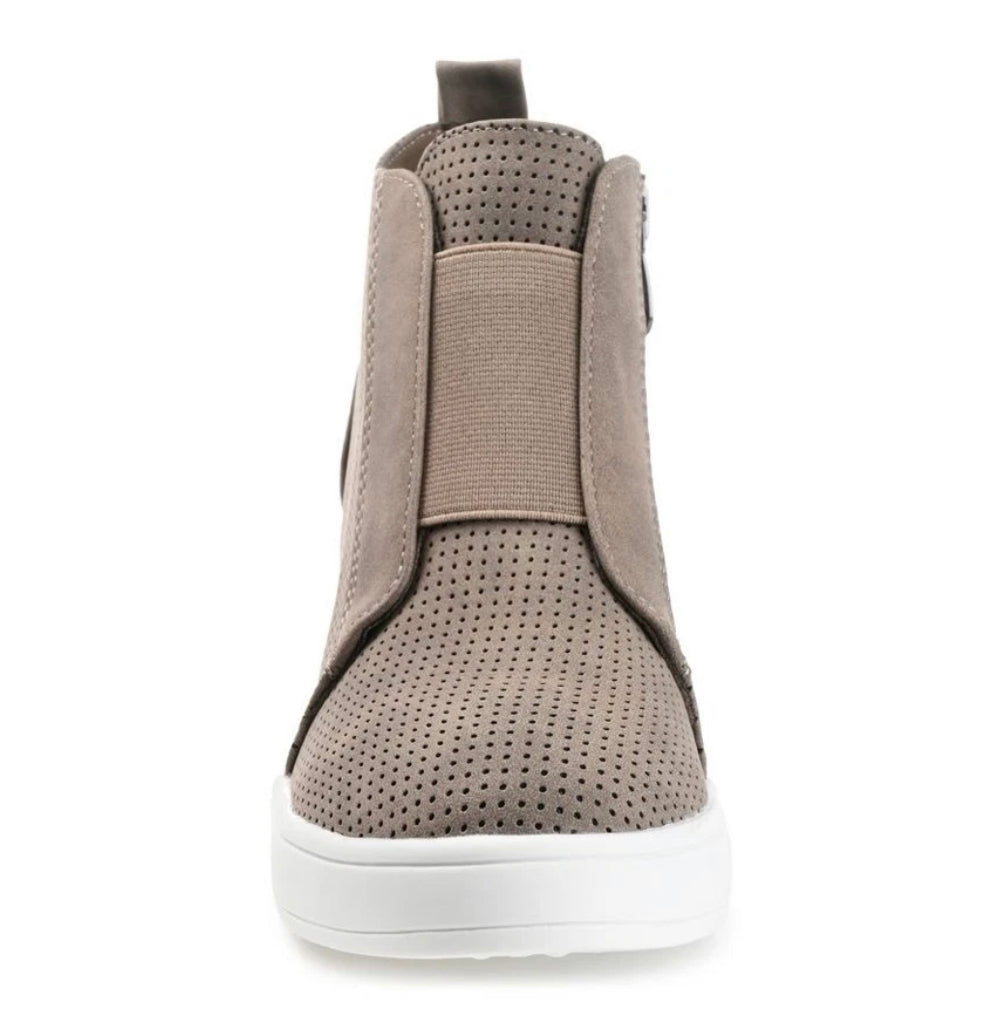 🟢 NEW 🟢 Women’s Slip On Wedge Sneaker - Steve Madden (Size 9 US Womens) ✅