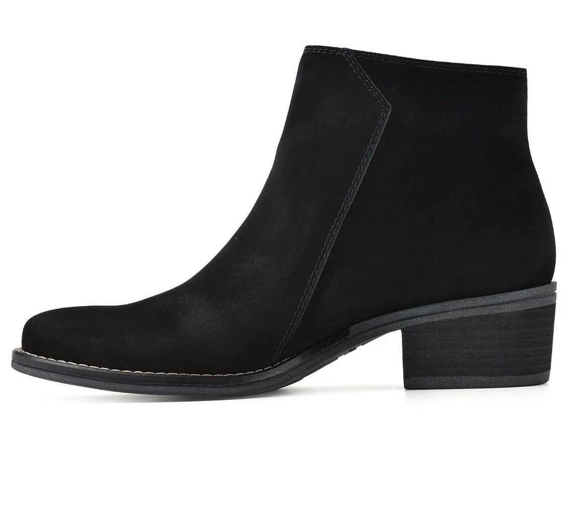 🟢 NEW 🟢 Women’s Slip On Ankle Boots - White Mountain (Size 8 US)✅📦